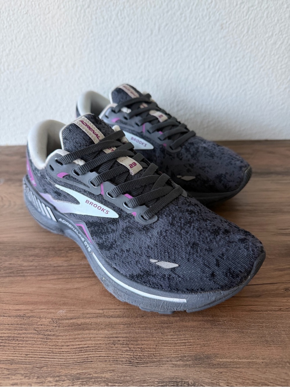 Brooks Women’s Adrenaline GTS 23 Running Shoes Grey/Black/Purple (Size: 7-B)